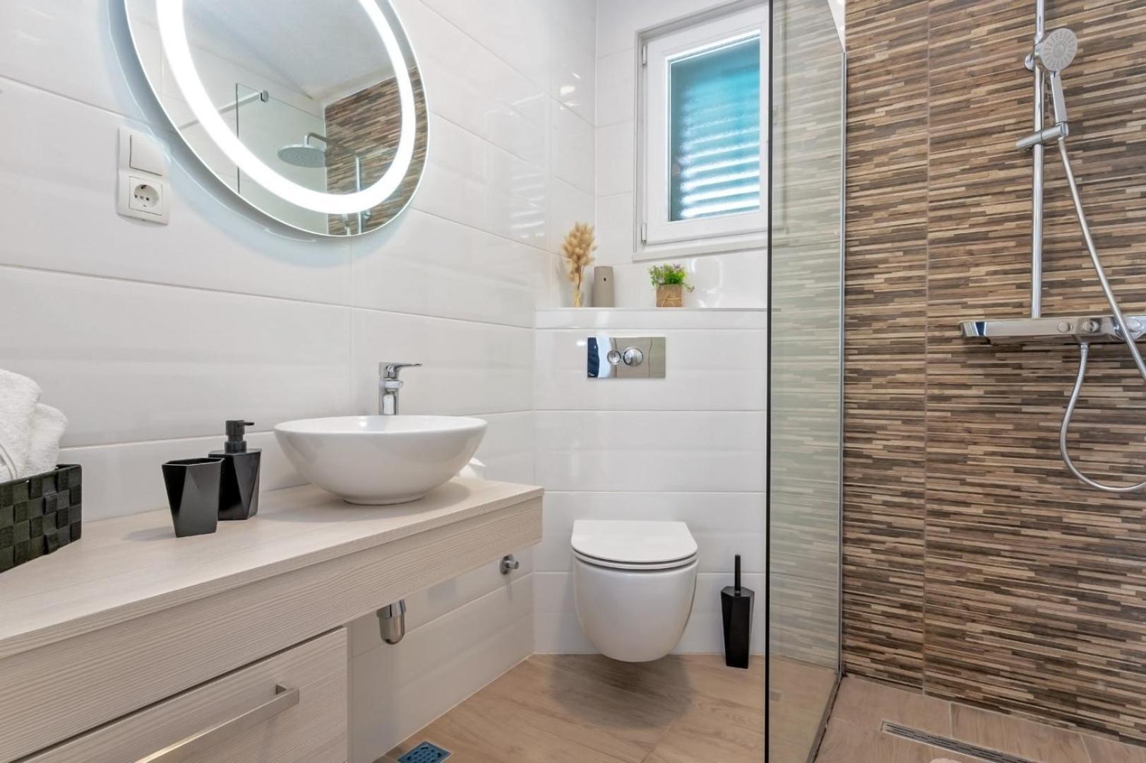 Sea Flower Beachfront Villa Севид Экстерьер фото