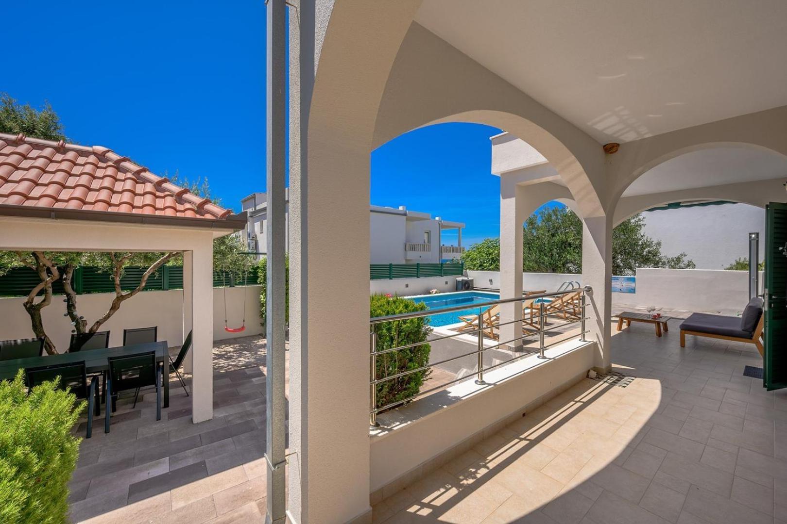 Sea Flower Beachfront Villa Севид Экстерьер фото