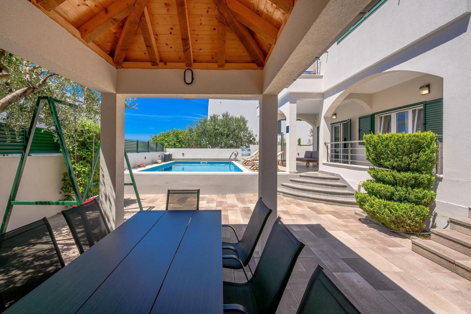 Sea Flower Beachfront Villa Севид Экстерьер фото